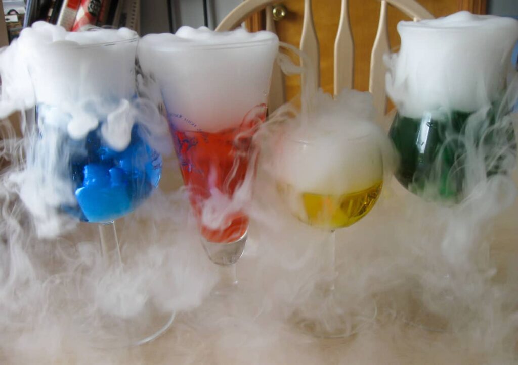 Dry ice for meat delivery in thermopore box